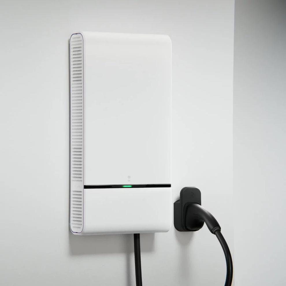 Двонаправлена зарядна станція 11кВт CCS2 V2G Quasar 2 400В DC bidi